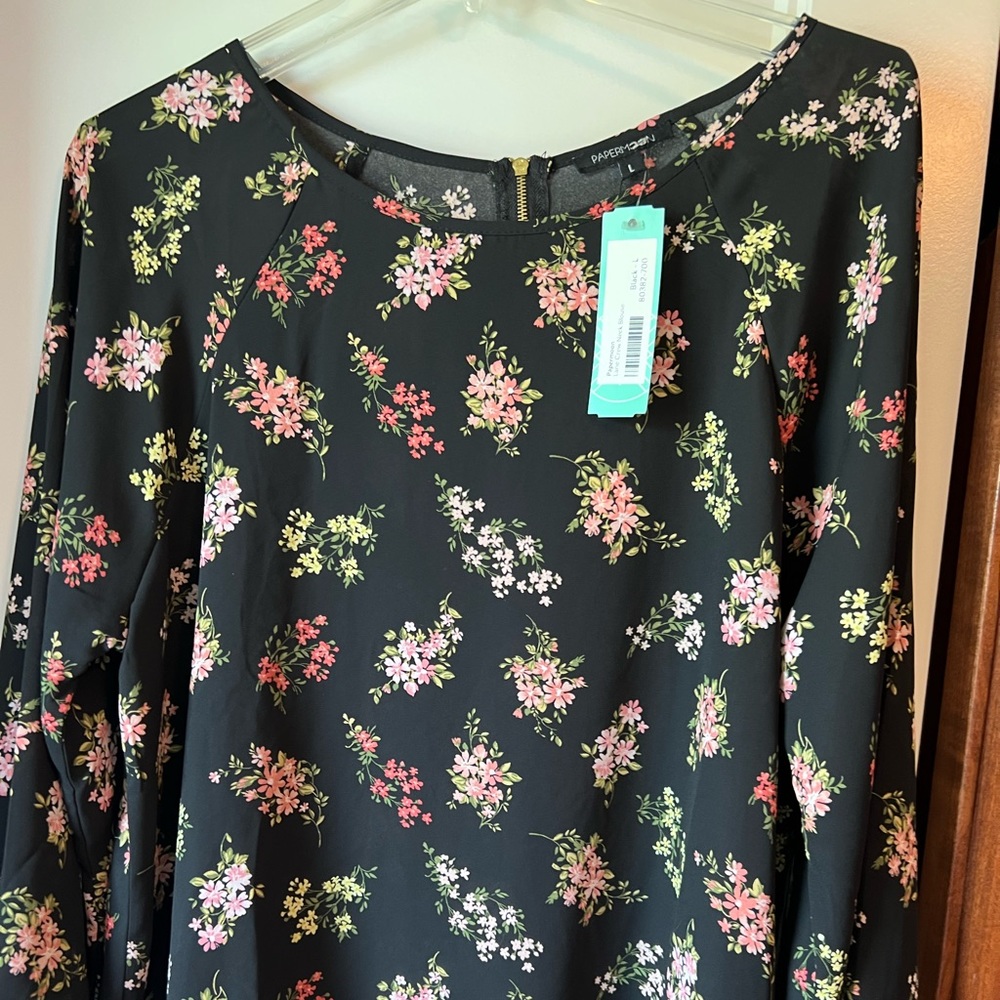 Larie Crew Neck Blouse from Stitch Fix, size large, black floral